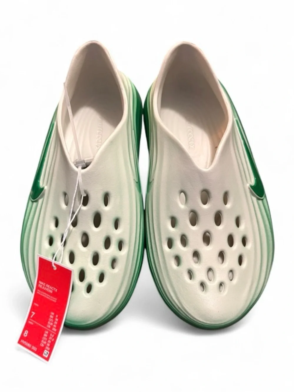 Nike men slip